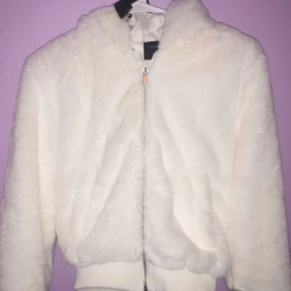 Warm ,cozy ,fluffy, faux fur jacket